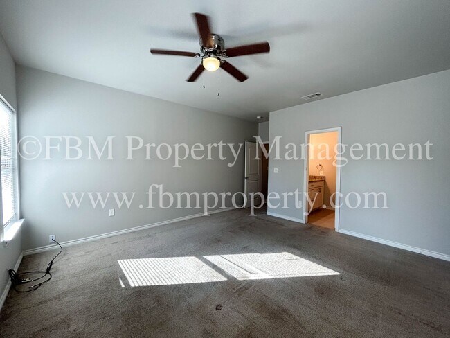 Building Photo - 1904 Uhl Rd