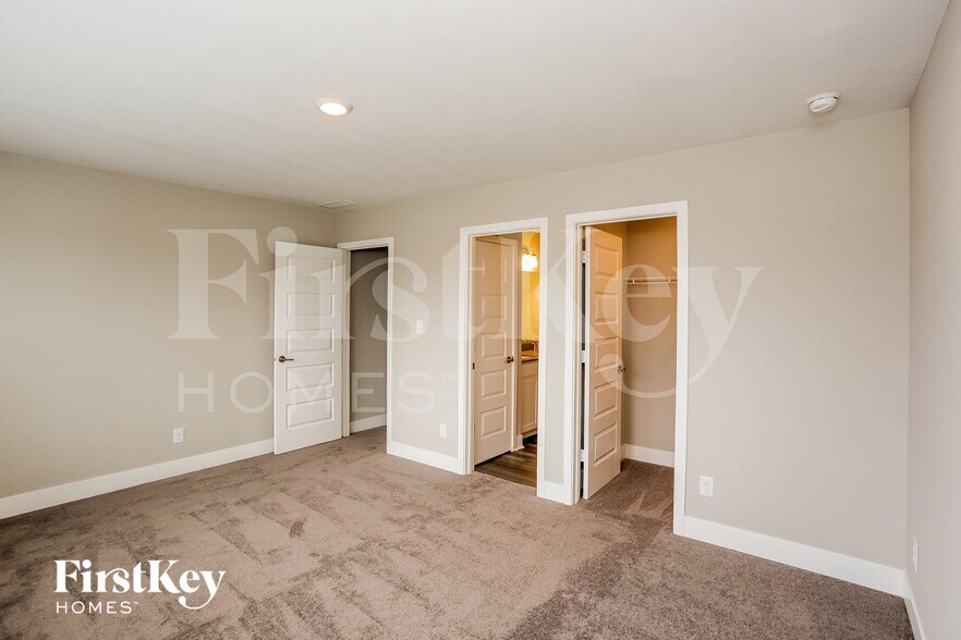 Building Photo - 2229 W 171st St