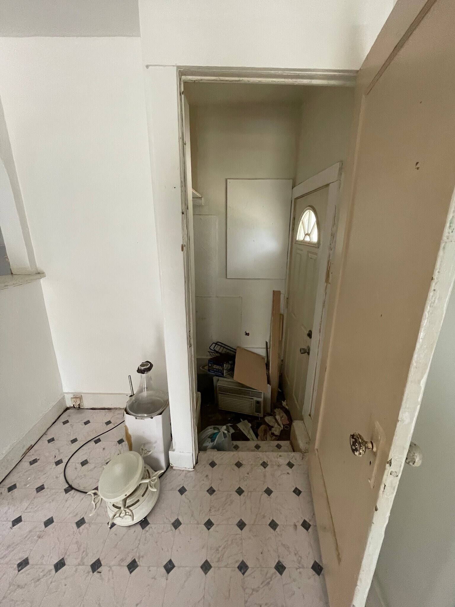 Building Photo - 1764 E Johns Ave