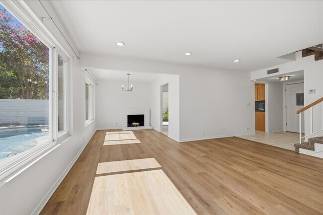 Building Photo - Beautifully Updated Home in Lake Lindero