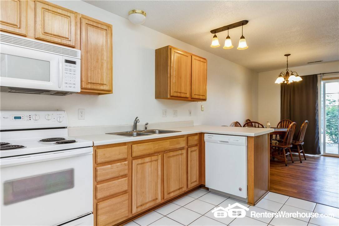 Building Photo - 3701 Brook Ridge Ct