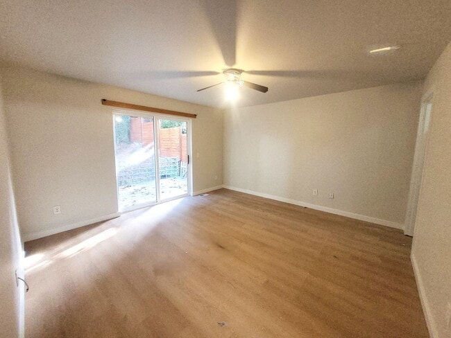 Building Photo - Spacious Four Bedroom Home with Bonus Room - Toledo St