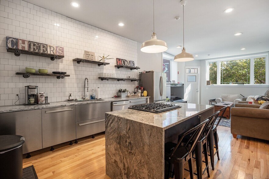 Building Photo - 1152 S 12th St