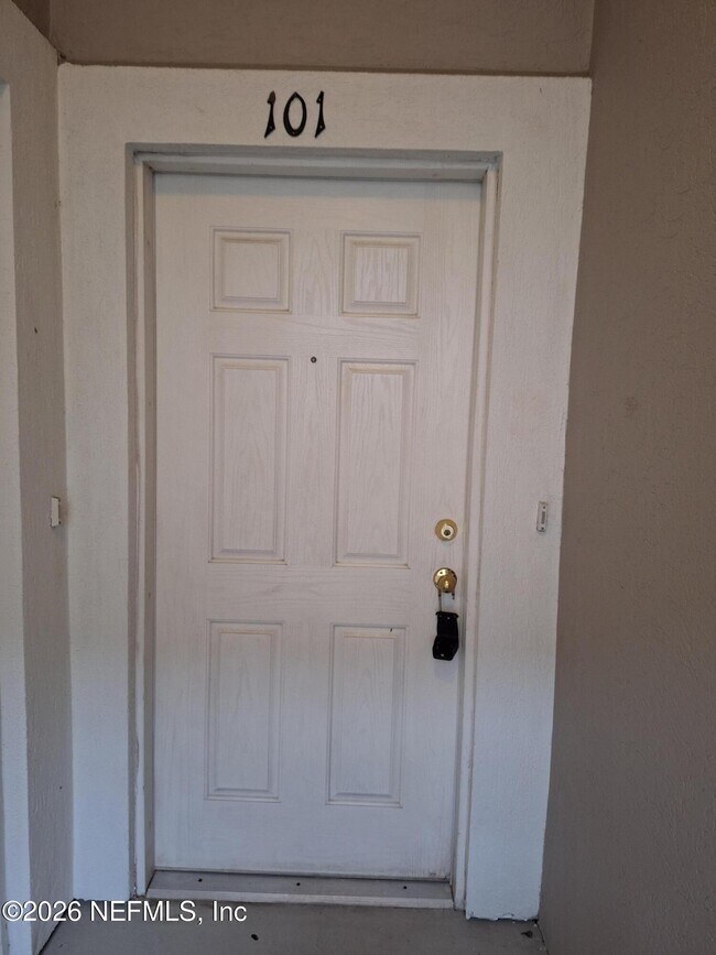Building Photo - 7032 Deer Lodge Cir