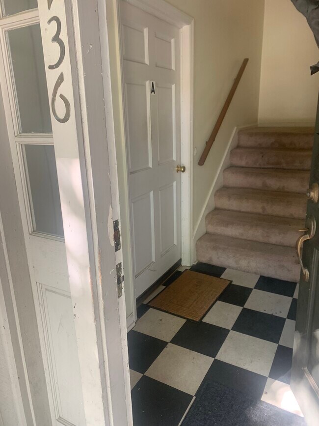 Foyer Area - 1736 Springwoods Lake Dr