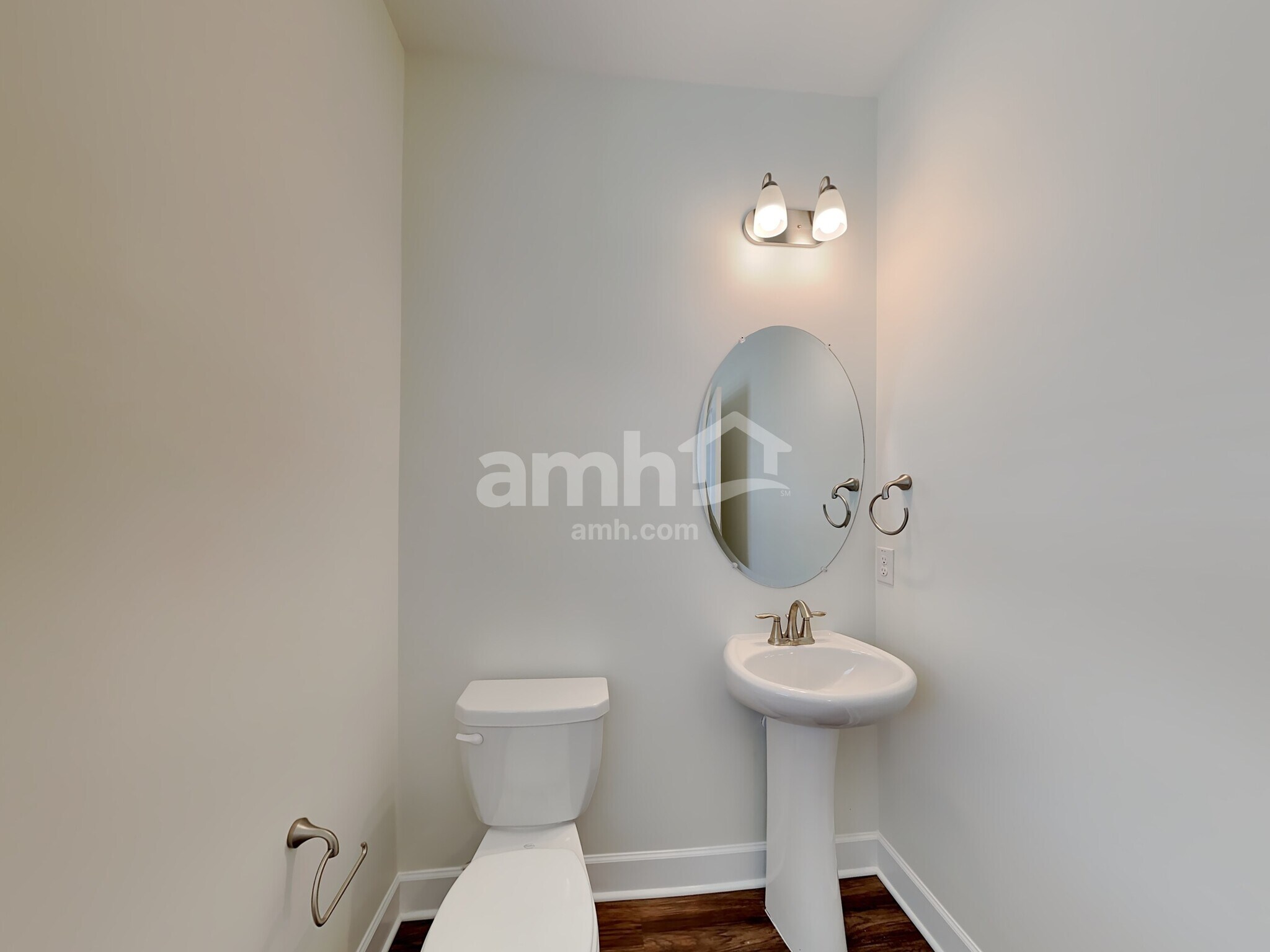 Building Photo - 5827 Zurich Rd