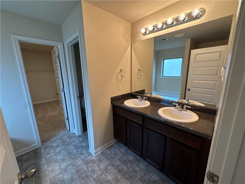 Building Photo - 376 Pernell