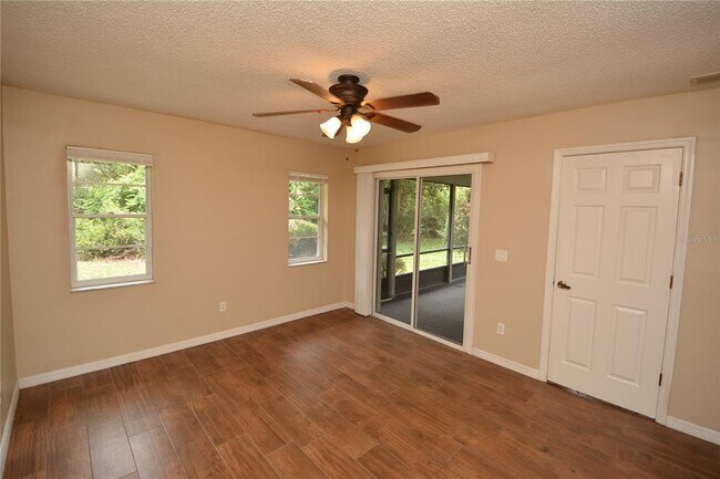 Building Photo - 30 Farmsworth Dr