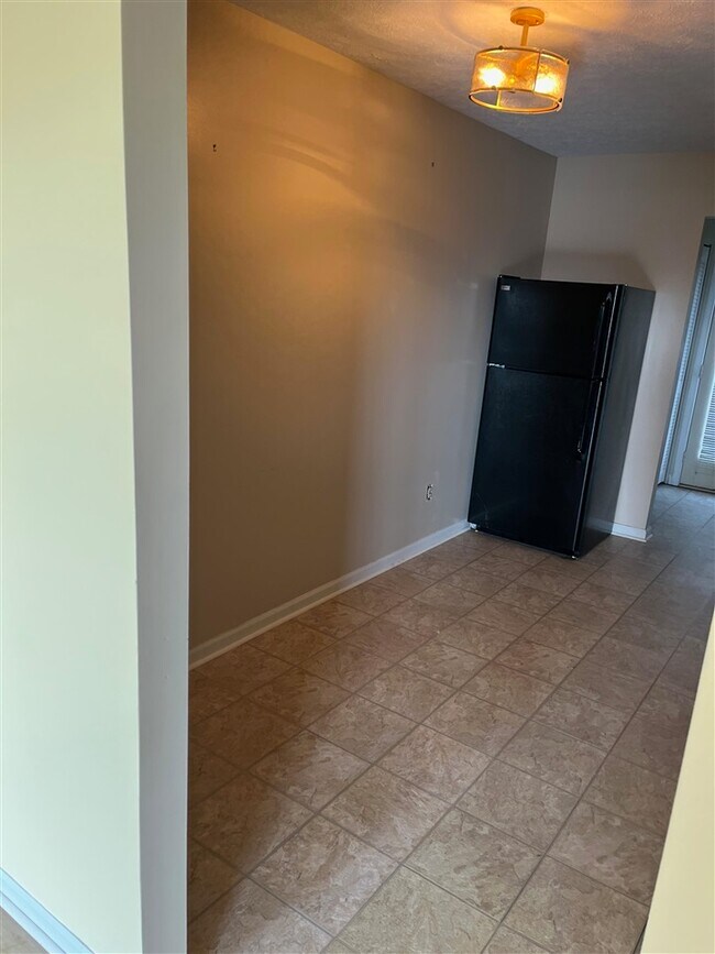 Building Photo - 1012 Windview Pl