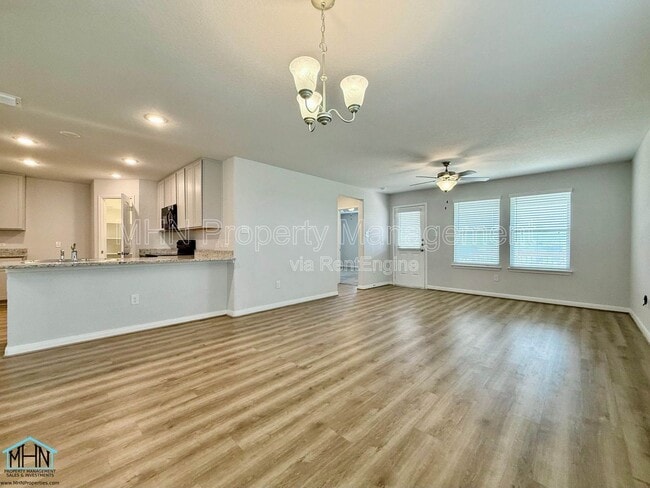 Building Photo - 11151 Hollinger Cir