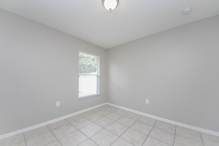 Building Photo - 221 Owenshire Cir
