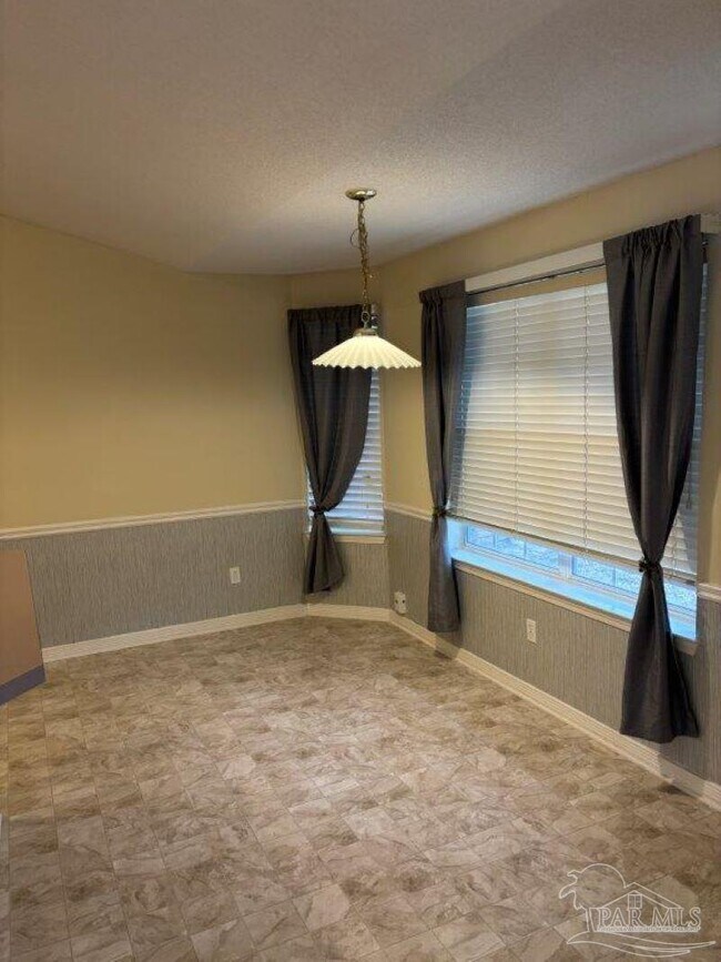 Building Photo - 1841 Southbay Dr