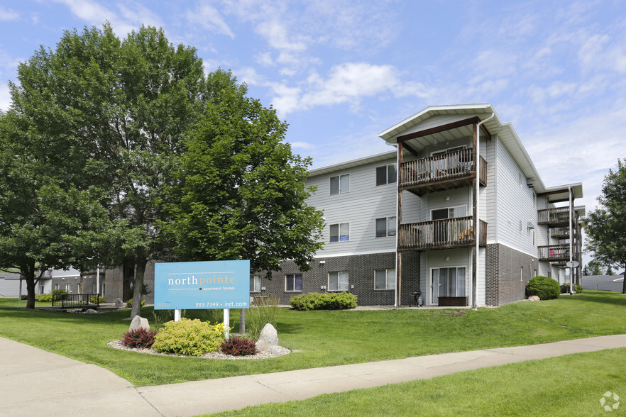 Front Exterior - North Pointe Apartments