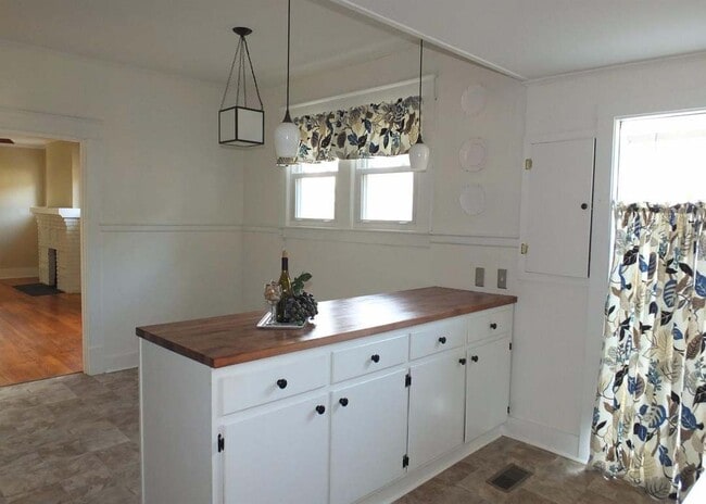 Building Photo - 152 Penmoken Park