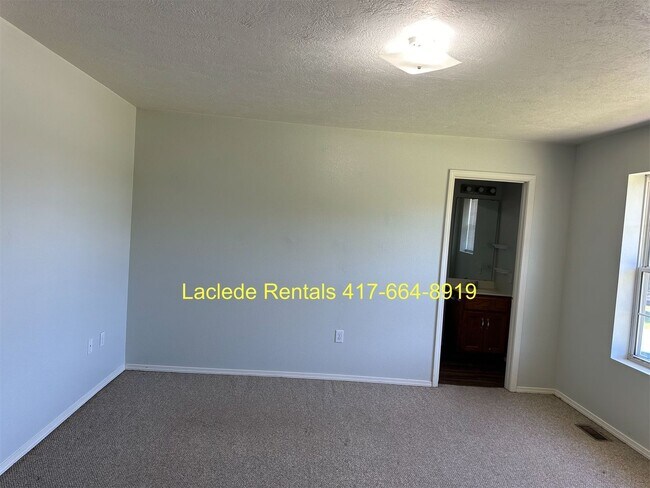 Building Photo - 3 BEDROOM 2.5 BATHROOM TOWNHOUSE FOR RENT