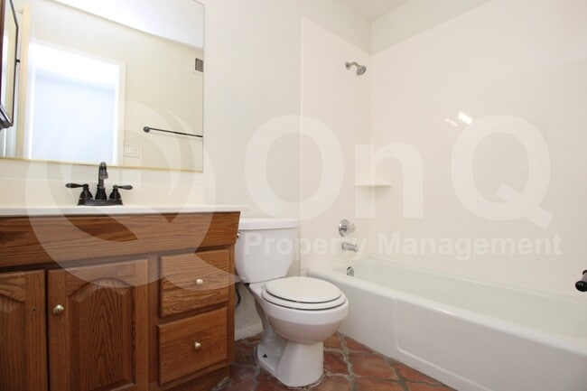 Building Photo - 1623 E Palmcroft Dr
