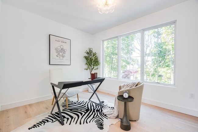 Building Photo - 15-17-17 Jewett Pl