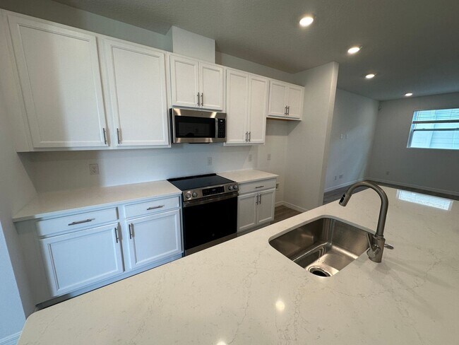 Building Photo - Stunning newly built 3/2.5 Town Home in St...