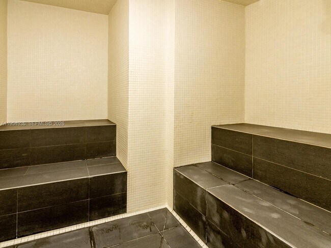 Building Photo - 1080 Brickell Ave