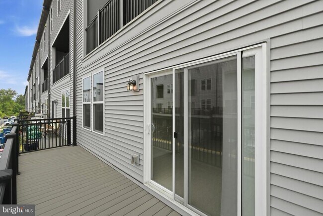 Building Photo - 44481 Wolfhound Sq