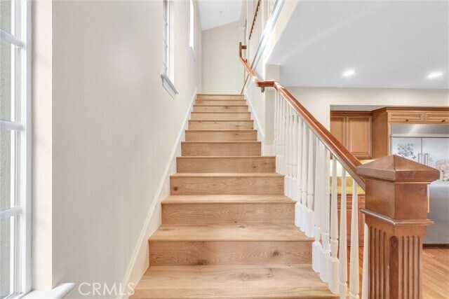 Building Photo - 31 Cezanne