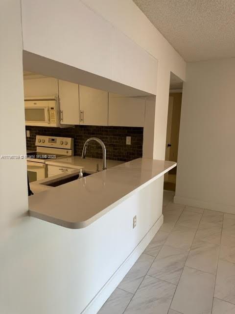 Building Photo - 8933 SW 123rd Ct