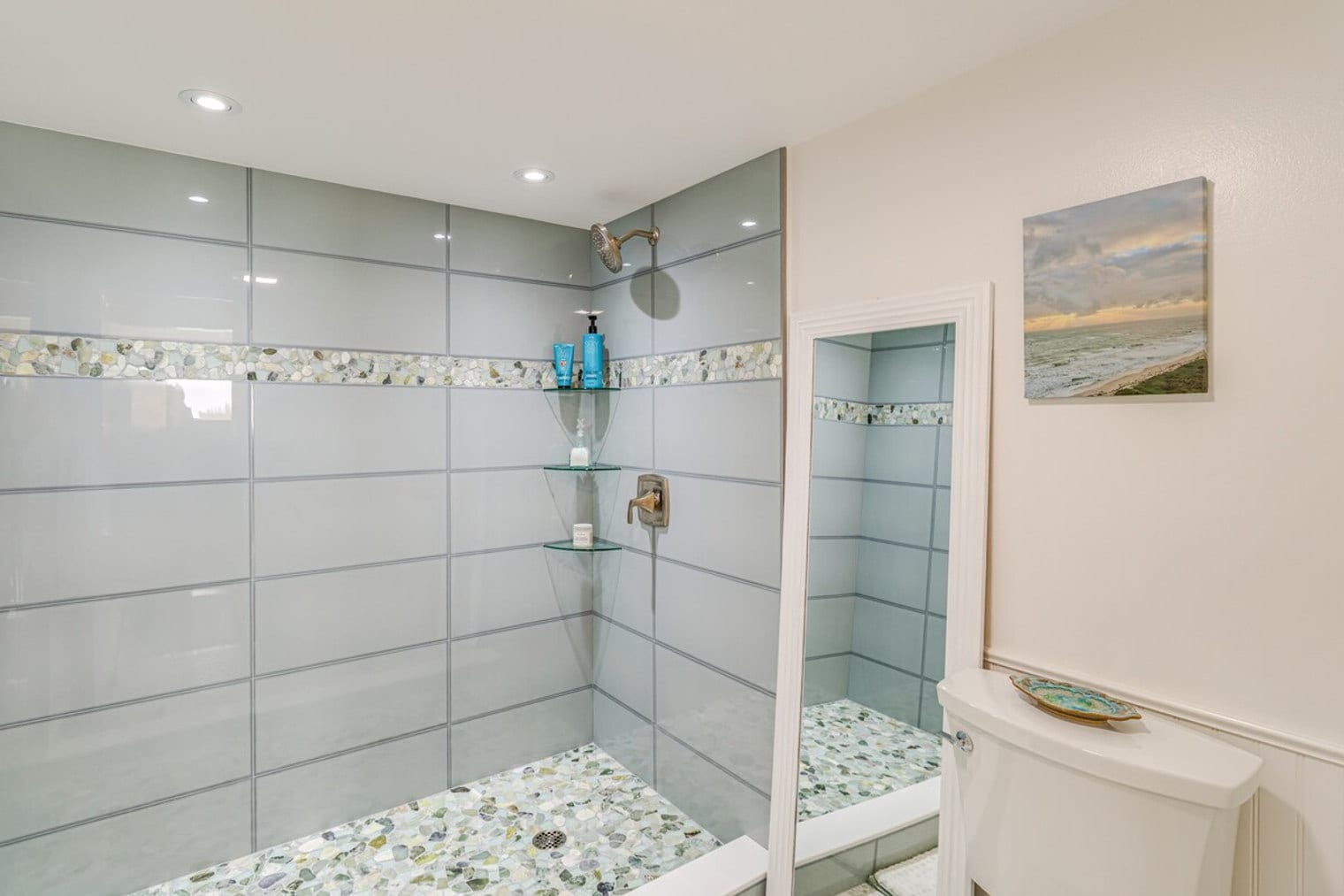 Building Photo - 4250 N Hwy A1A