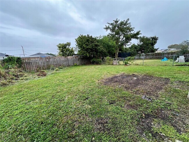 Building Photo - 11467 SW 215th St