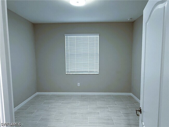 Building Photo - 9444 Glenforest Dr