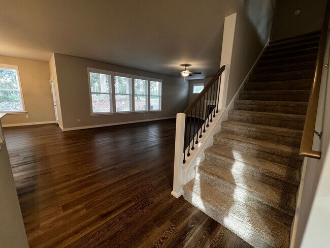Building Photo - 4237 Caddyshack Dr NE