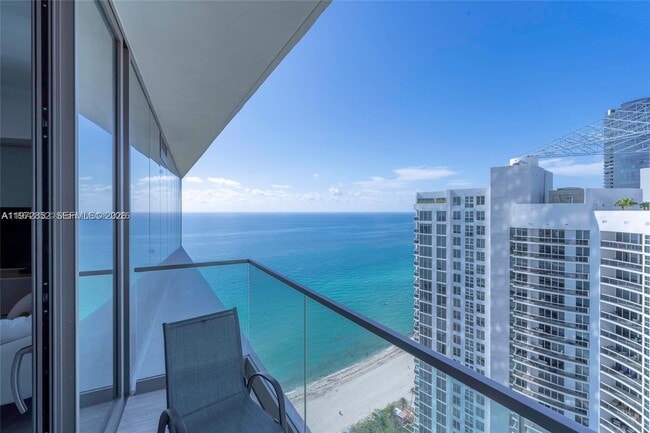 Building Photo - 18975 Collins Ave