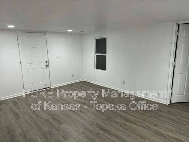 Building Photo - 9419 East 14th St S