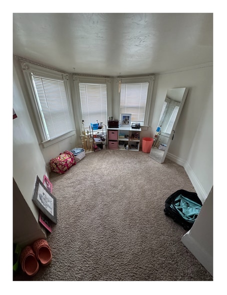 3rd Floor Bedroom - 522 E Chestnut St