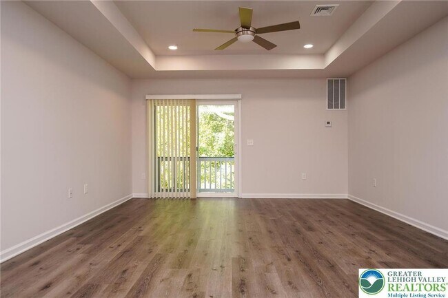 Building Photo - 1210 Eaton Ave