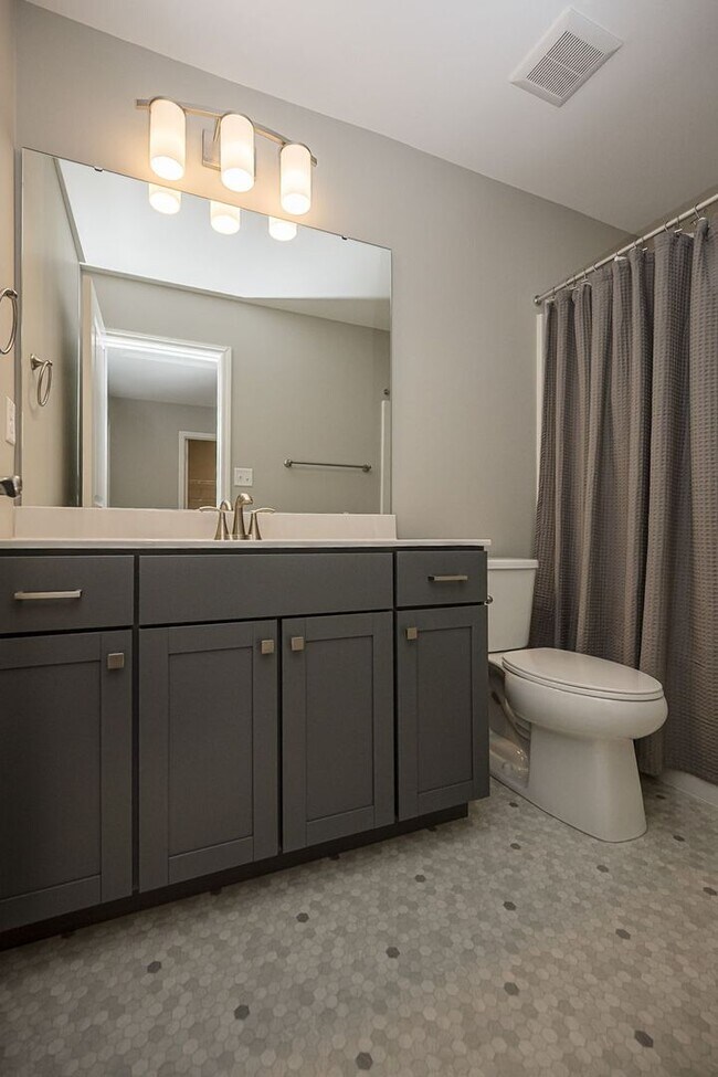 Building Photo - Brand New Construction, 3 bed, 2.5 Bath Townhome