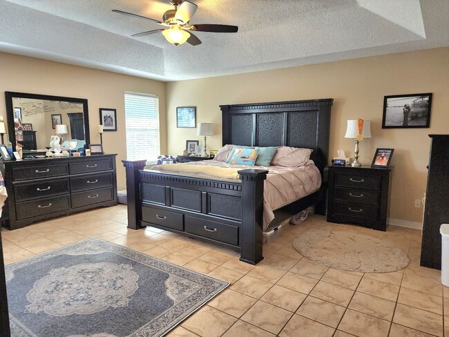 Building Photo - Breathtaking 4/3 Perdido Home, 2,700 sq ft...