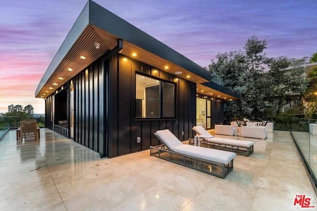 Building Photo - 9031 Alto Cedro Dr