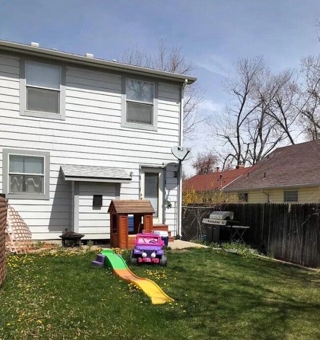 Building Photo - 308 W Geneseo St