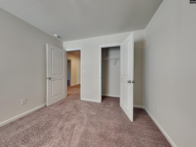 Building Photo - 409 Red Poll Wy
