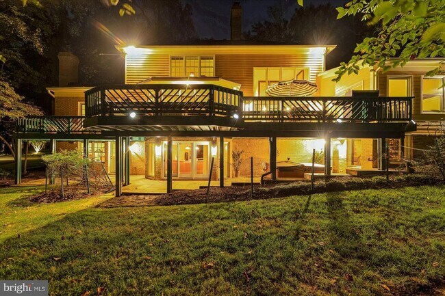 Building Photo - 9454 Newbridge Dr