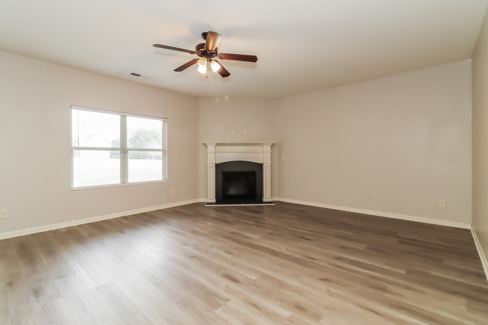 Building Photo - 909 Walking Stick Trail NE