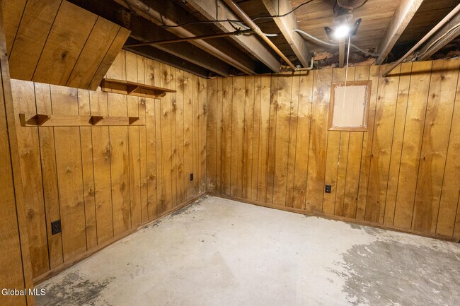 Building Photo - 104 Lawrence St