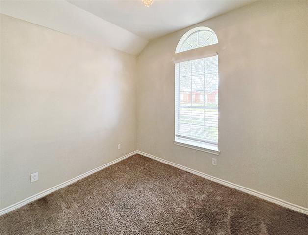 Building Photo - 3104 Hoffman Dr