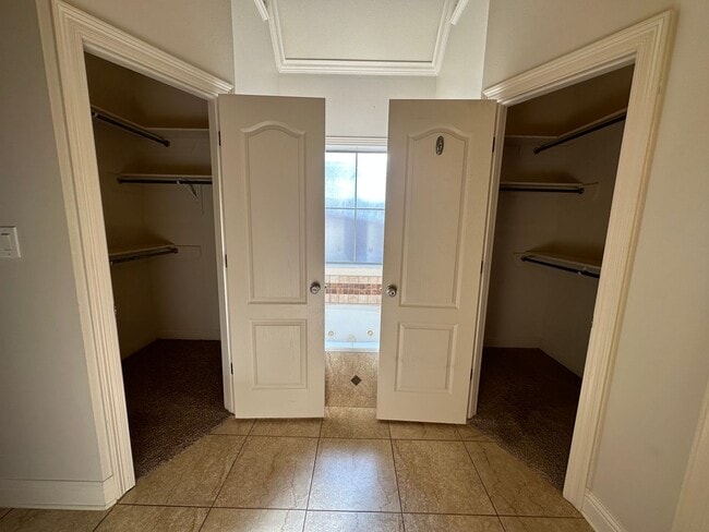 Building Photo - Gorgeous 3 Bedroom Home in North Bossier