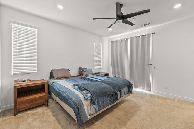 Building Photo - Exquisite Modern Townhome Nestled in the T...
