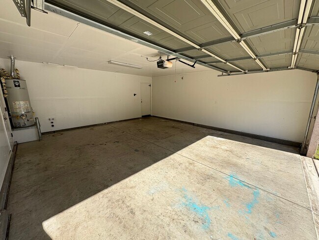 Building Photo - Lovely home available in Shannon Ranch area!