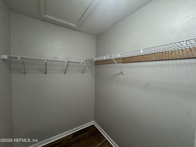 Building Photo - 6099 Maggies Cir