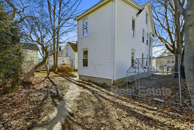 Building Photo - 159 Connecticut Ave