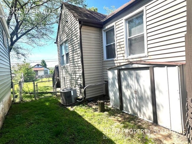 Building Photo - 5924 Nashville Ave