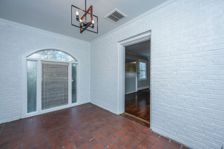 Building Photo - 25 Fenwick Dr